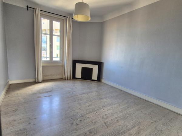 Appartement T4 parking Alès (30100)
