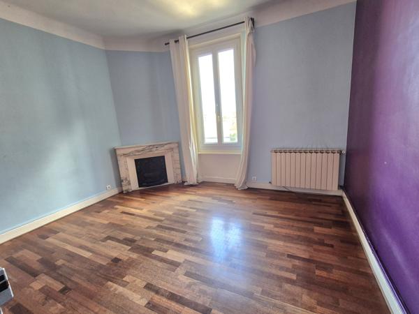 Appartement T4 parking Alès (30100)