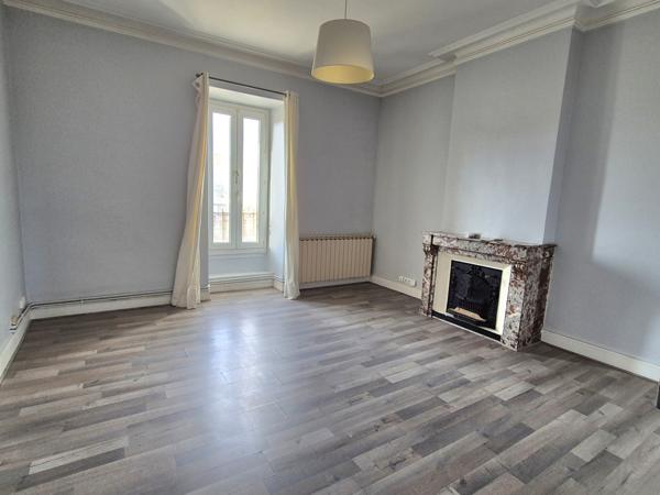 Appartement T4 parking Alès (30100)