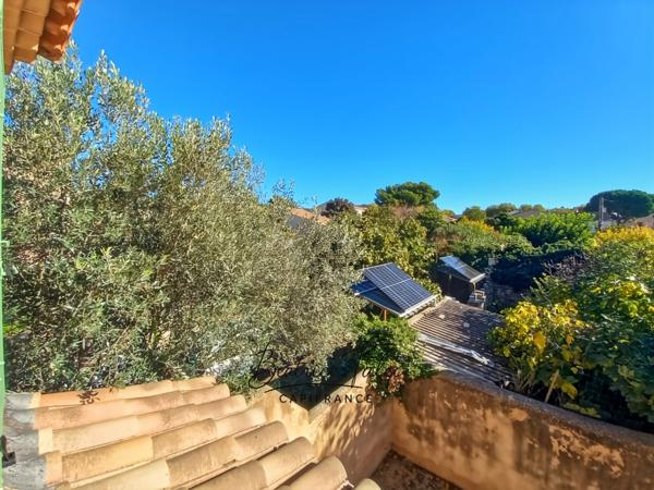 Exclusivité – Duplex T3 72 m² + terrasse 20 m² + parking – 10 minutes de Lançon de Provence, Bouche-du-Rhône