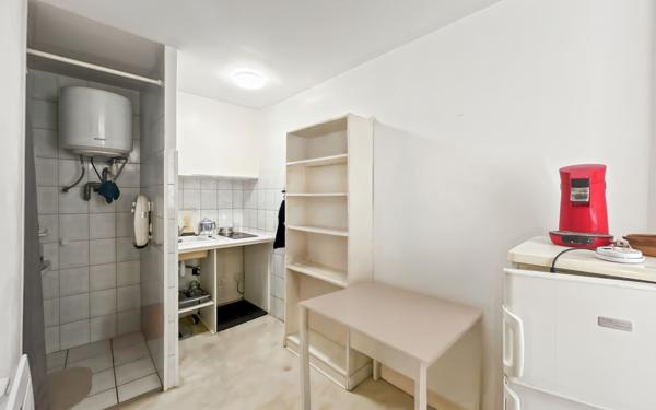 Immeuble à vendre    3 pièces •  Béziers