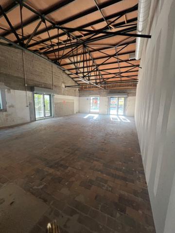 Local commercial Laval Le Bourny 120 m²