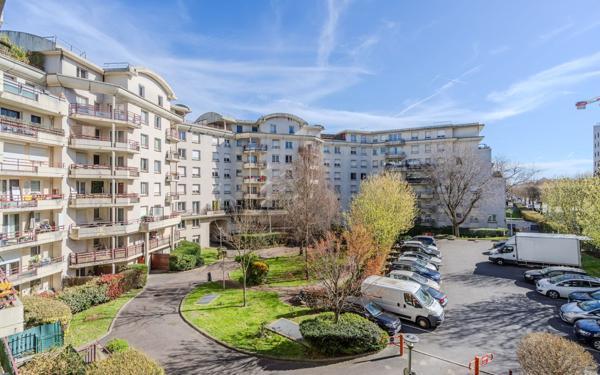 Appartement à vendre    3 pièces • 64,74 m2 Rosny-sous-Bois