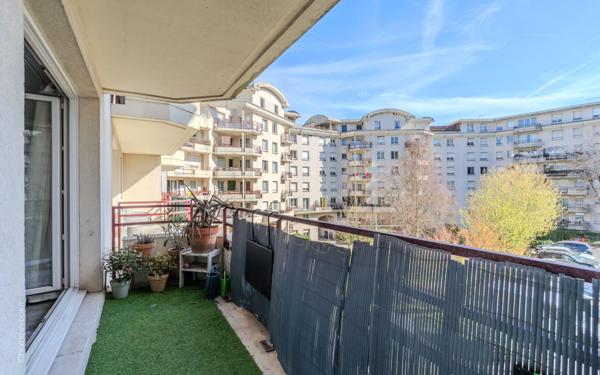 Appartement à vendre    3 pièces • 64,74 m2 Rosny-sous-Bois