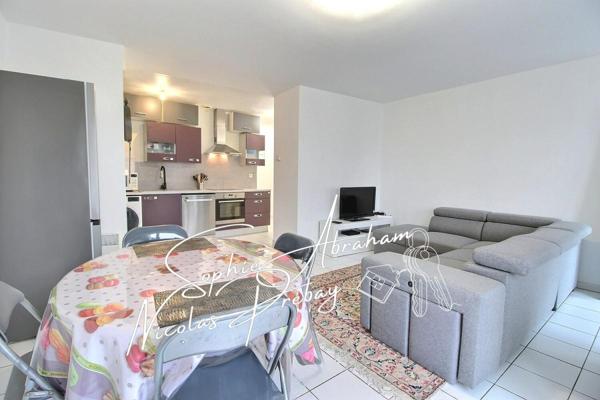 Appartement F3 avec place de parking en centre ville !