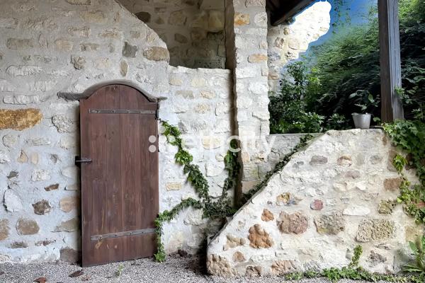 Maison
         9 pièces
        - 345 m² Bien prestige 419 000 € *