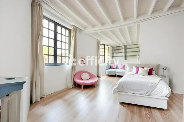 Maison
         9 pièces
        - 345 m² Bien prestige 419 000 € *