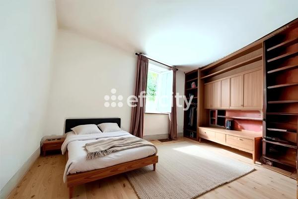 Maison
         9 pièces
        - 345 m² Bien prestige 419 000 € *