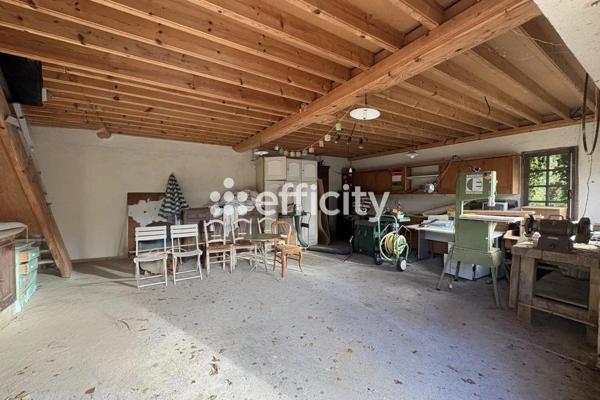 Maison
         9 pièces
        - 345 m² Bien prestige 419 000 € *
