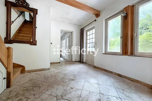 Maison
         9 pièces
        - 345 m² Bien prestige 419 000 € *