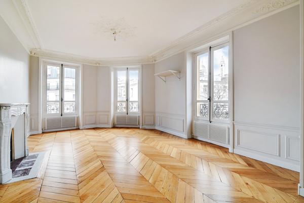 Appartement d'exception avec vue sur le Sacré Coeur Paris 5 pièce(s) 90 m2