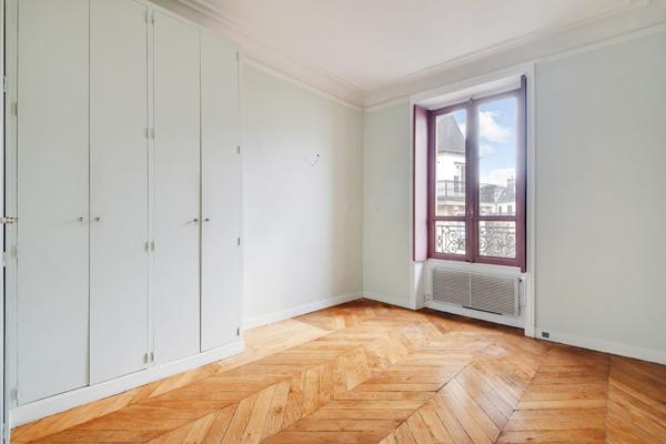 Appartement d'exception avec vue sur le Sacré Coeur Paris 5 pièce(s) 90 m2