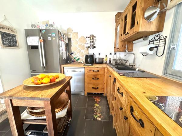 APPARTEMENT T5 CALVISSON 100 M2