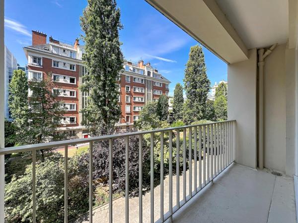 Paris 15e - 4 pièces - 2 balcons - DPE C