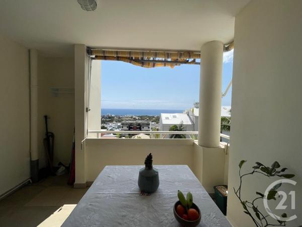 Appartement F3 à vendre  3 pièces - 65 m2 ST DENIS - 974