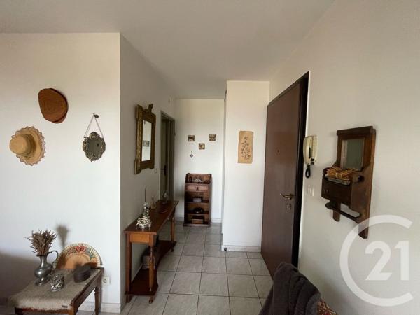 Appartement F3 à vendre  3 pièces - 65 m2 ST DENIS - 974