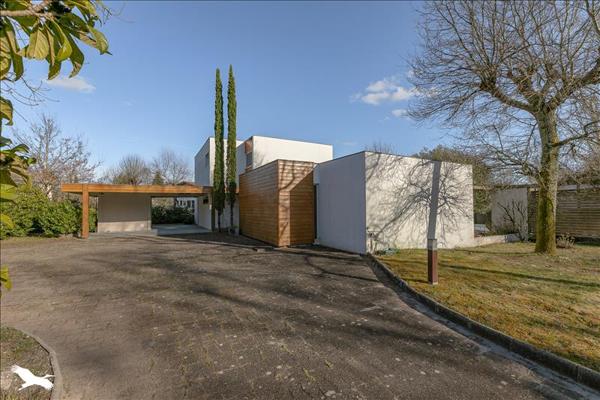 Maison à vendre |  Saint-Médard-en-Jalles |  6 pièces | 217 m²