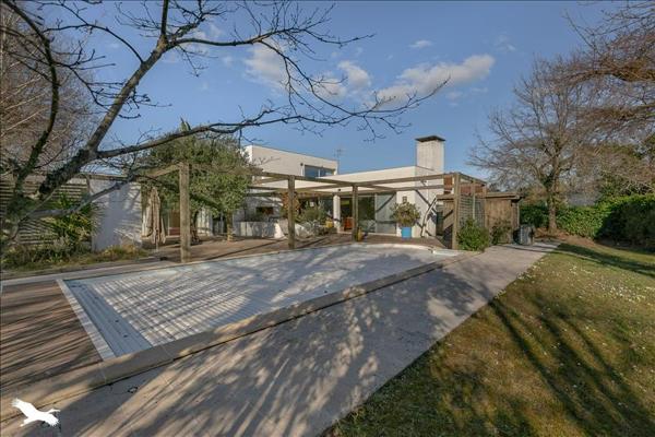 Maison à vendre |  Saint-Médard-en-Jalles |  6 pièces | 217 m²