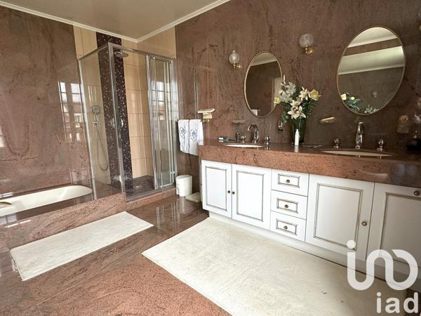 Maison à vendre 11 pièces 390 m² Saint-Maur-des-Fossés