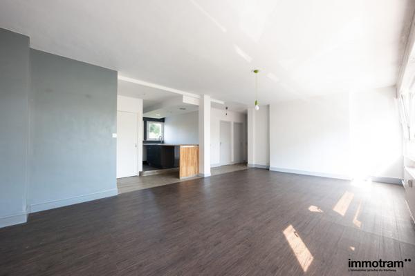Vente Appartement 85m2 - 2 chambre(s) - Marcq en Baroeul, Croisé Laroche • Réf. VA27271