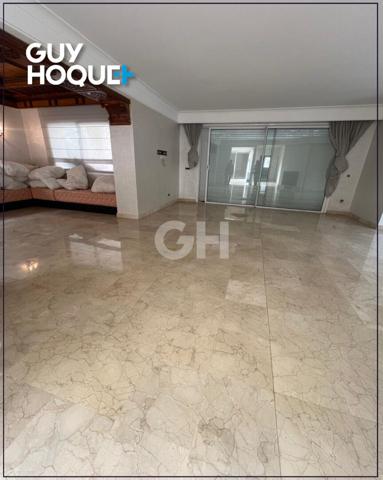 Villa Luxueuse avec 5 Suites ,piscine et Jardin Splendide