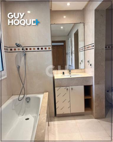 Villa Luxueuse avec 5 Suites ,piscine et Jardin Splendide