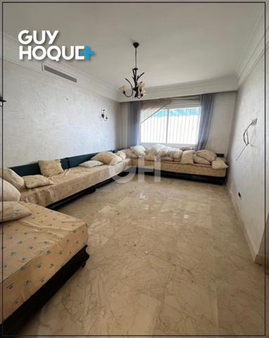 Villa Luxueuse avec 5 Suites ,piscine et Jardin Splendide