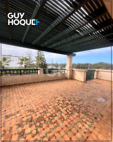 Villa Luxueuse avec 5 Suites ,piscine et Jardin Splendide