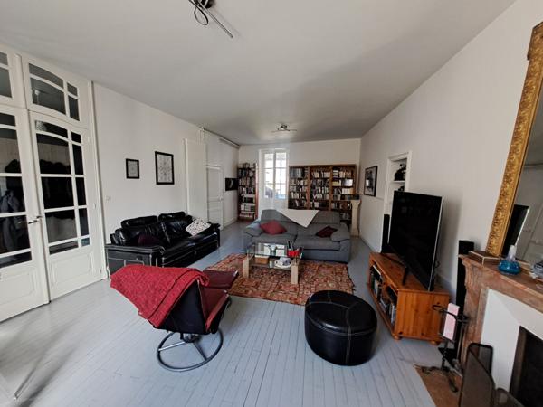 A VENDRE: ELEGANTE MAISON BOURGEOISE A LA FLECHE