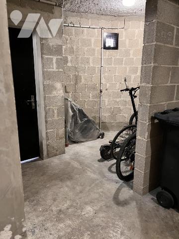 Joli type 2 avec terrasse dans résidence très calme en centre ville