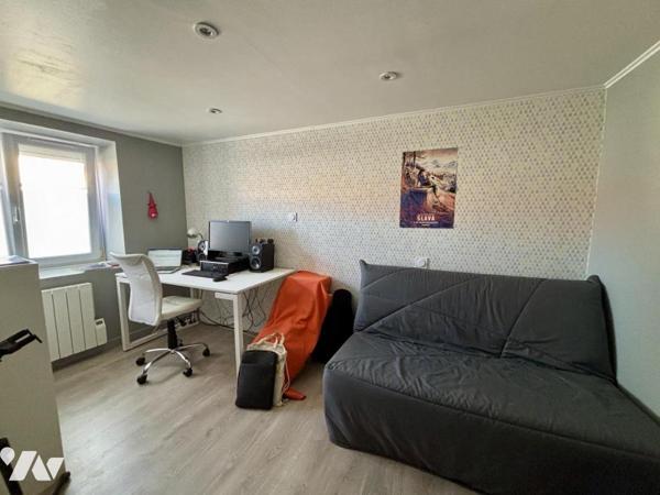 SAINT-CHRISTOPHE-DU-BOIS – BOURG – MAISON DE PLAIN-PIED EN PIERRE