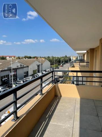 Appartement à louer 3 pièces 57.94m² Arles (13200)