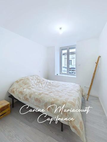 Immeuble de rapport au cœur de La Crèche (79): deux T2, deux T3 et un local commercial