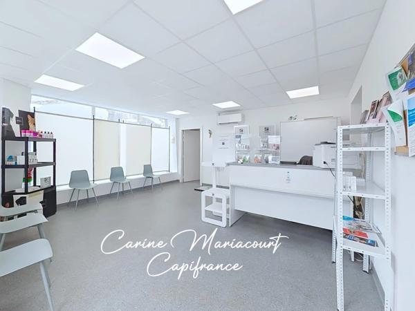 Immeuble de rapport au cœur de La Crèche (79): deux T2, deux T3 et un local commercial