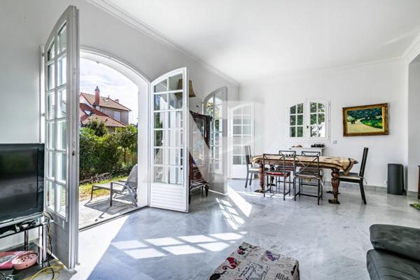 Séduisante demeure - RARE - Quartier Percy Schneider €1 240 000 ** - Ref : 83345837I