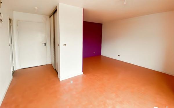 Appartement à louer    1 pièce •  Larmor-Plage