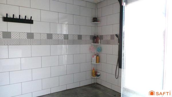 Bien rare ancien corps de ferme avec grange restaurée en maison d'habitation et longère