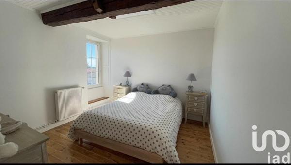 Maison 6 pièces de 153 m² à Saint-Yrieix-sur-Charente (16710)