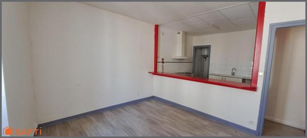 APPARTEMENT T2 ENVIRON 45M² CENTRE VILLE OLORON SAINTE-MARIE