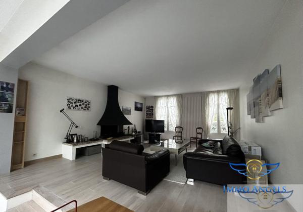 L'HAY LES ROSES-LES BLONDEAUX-MAISON DE 175 M2+90M2 (GARAGE-ATELIER-BUANDERIE)-5 CHAMBRES- PARCELLE ARBOREE DE 520 M2.