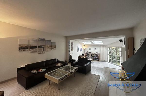 L'HAY LES ROSES-LES BLONDEAUX-MAISON DE 175 M2+90M2 (GARAGE-ATELIER-BUANDERIE)-5 CHAMBRES- PARCELLE ARBOREE DE 520 M2.