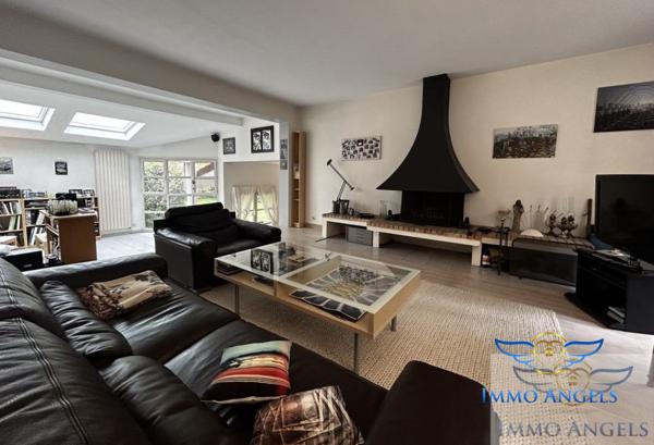 L'HAY LES ROSES-LES BLONDEAUX-MAISON DE 175 M2+90M2 (GARAGE-ATELIER-BUANDERIE)-5 CHAMBRES- PARCELLE ARBOREE DE 520 M2.