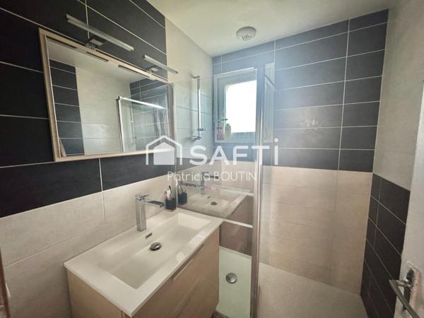 PAVILLON PLAIN PIED 2 CHAMBRES + JARDIN ET GARAGE A AUGE