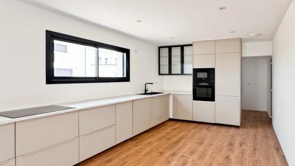 BRAIN SUR L'AUTHION : Belle maison contemporaine d'architecte avec vie de plain-pied, 4 chambres, garage et jardin.