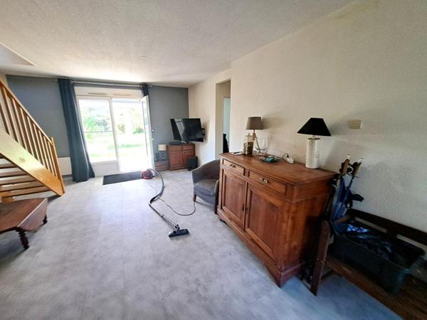 Maison 3 chambres avec garage à St Yrieix sur Charente