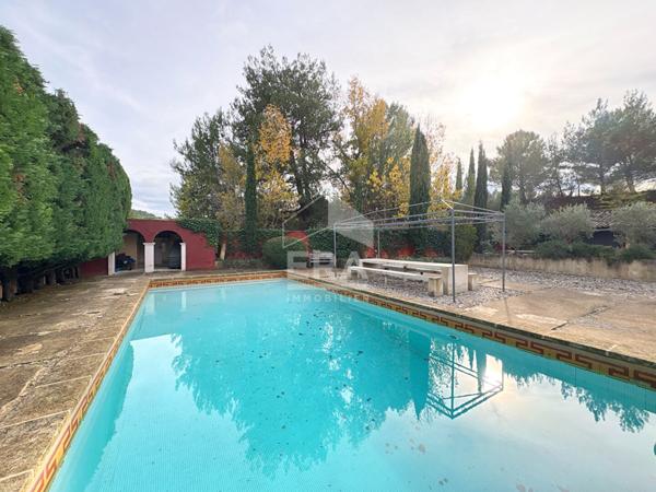 A LOUER LE PUY SAINTE REPARADE APPARTEMENT 2 PIECES 45.5 M² AVEC JARDIN, CAVE ET PLACE DE STATIONNEMENT