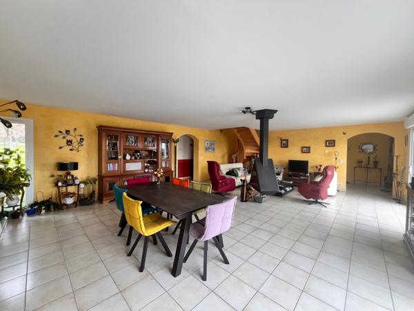 Maison à vendre 7 pièces LE PALAIS SUR VIENNE (87)