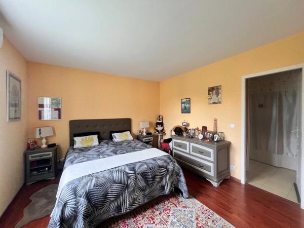 Maison à vendre 7 pièces LE PALAIS SUR VIENNE (87)