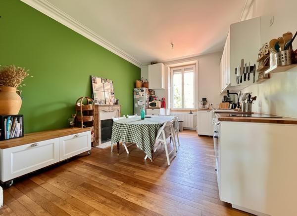 EXCLUSIVITE – Boulevard Dalby – Appartement trois chambres et un bureau