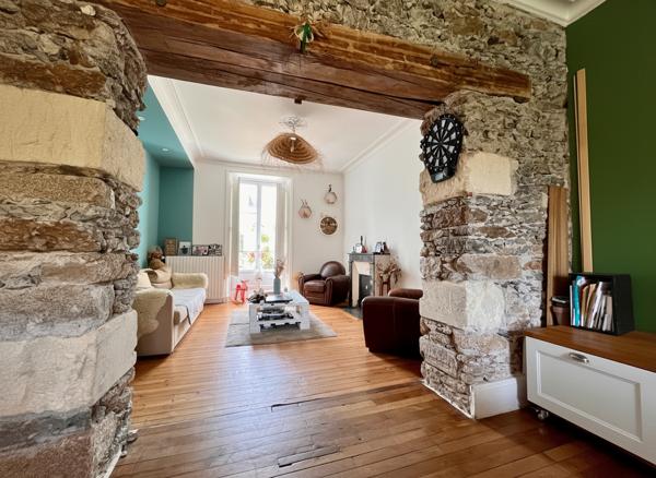 EXCLUSIVITE – Boulevard Dalby – Appartement trois chambres et un bureau